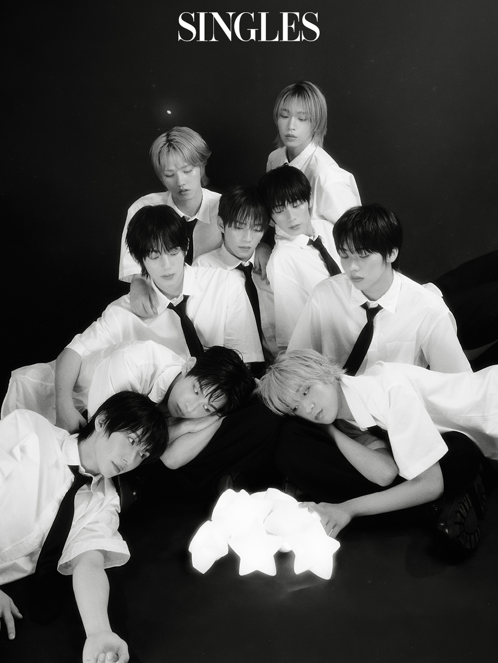 아홉의 싱글즈 화보이미지, 아홉, AHOF,  아홉화보, 싱글즈 화보, 아홉, 다이스케, 웅기, 한, 주원, 정우, 장슈아이보, 제이엘, 스티븐, 즈언